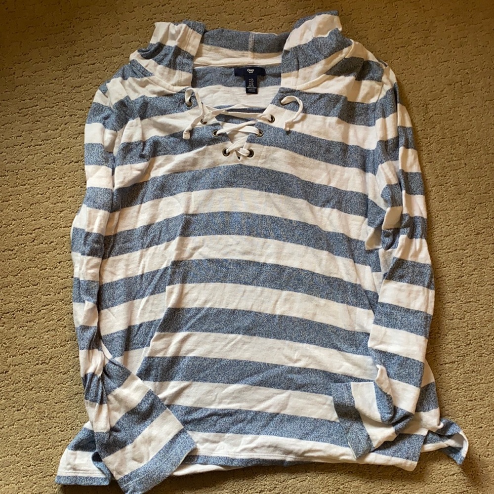 Gap sweater with hood